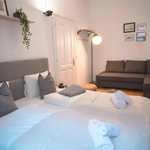 Cosy And Spacious In The Heart Of , Innsbruck Austria