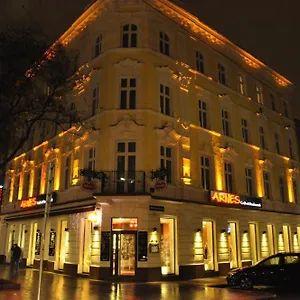 Hotel Arnes, Wenen